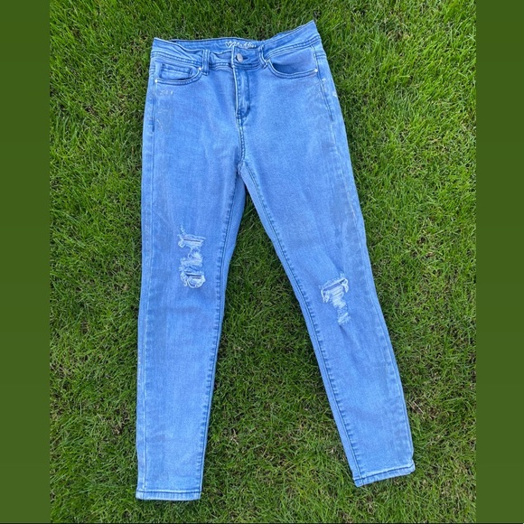 Maddie Ziegler jeans size 26 - Picture 1 of 5